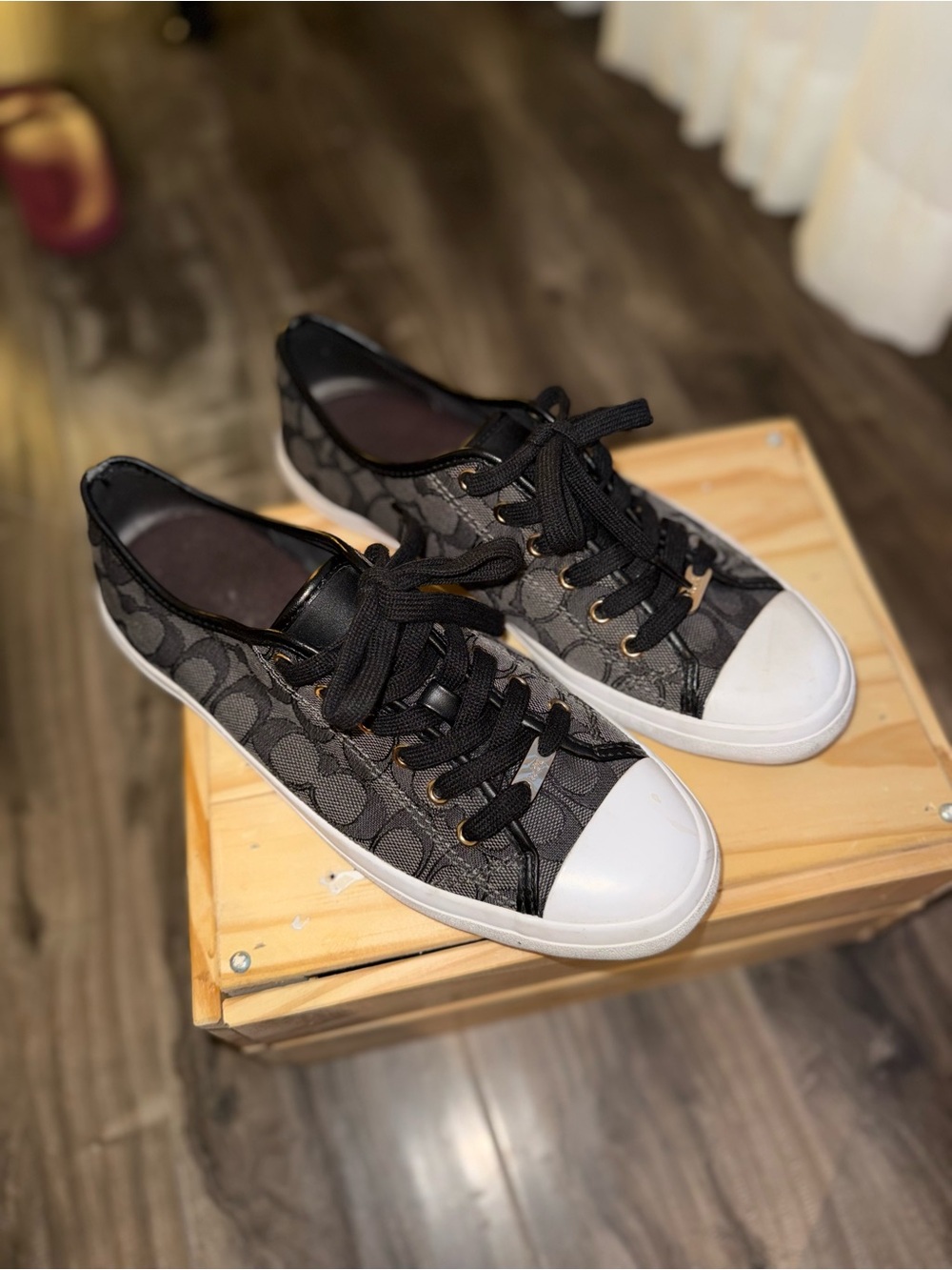 Coach Signature Canvas Sneakers – Black/Grey Lace-Up – Sz 10 / 40.5 - Picture 2 of 3